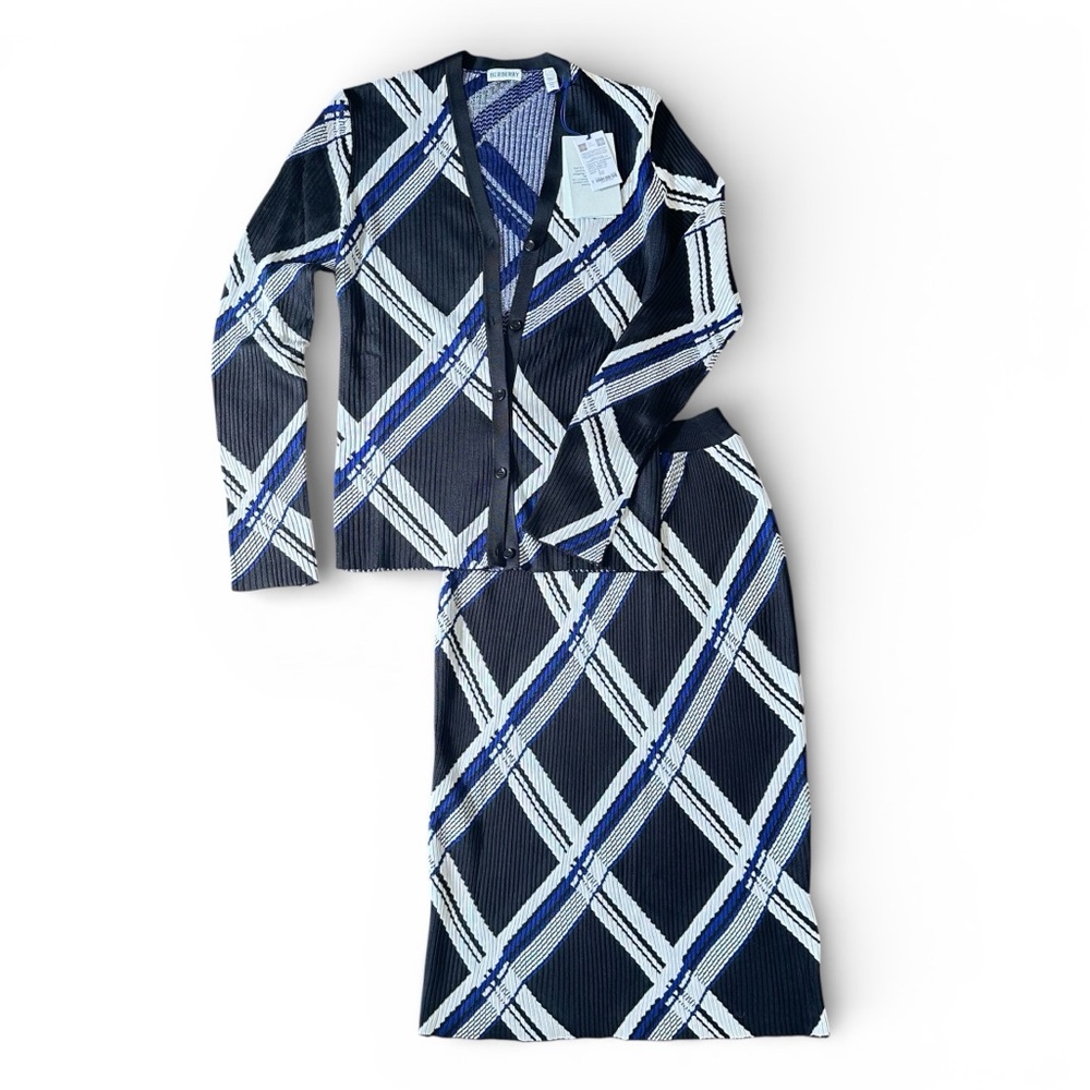 Burberry Silk Knit Matching Set Cardigan & Skirt NWT XS/S Plaid Logo Luxury